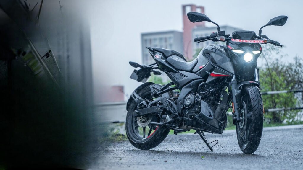 Bajaj Pulsar N160